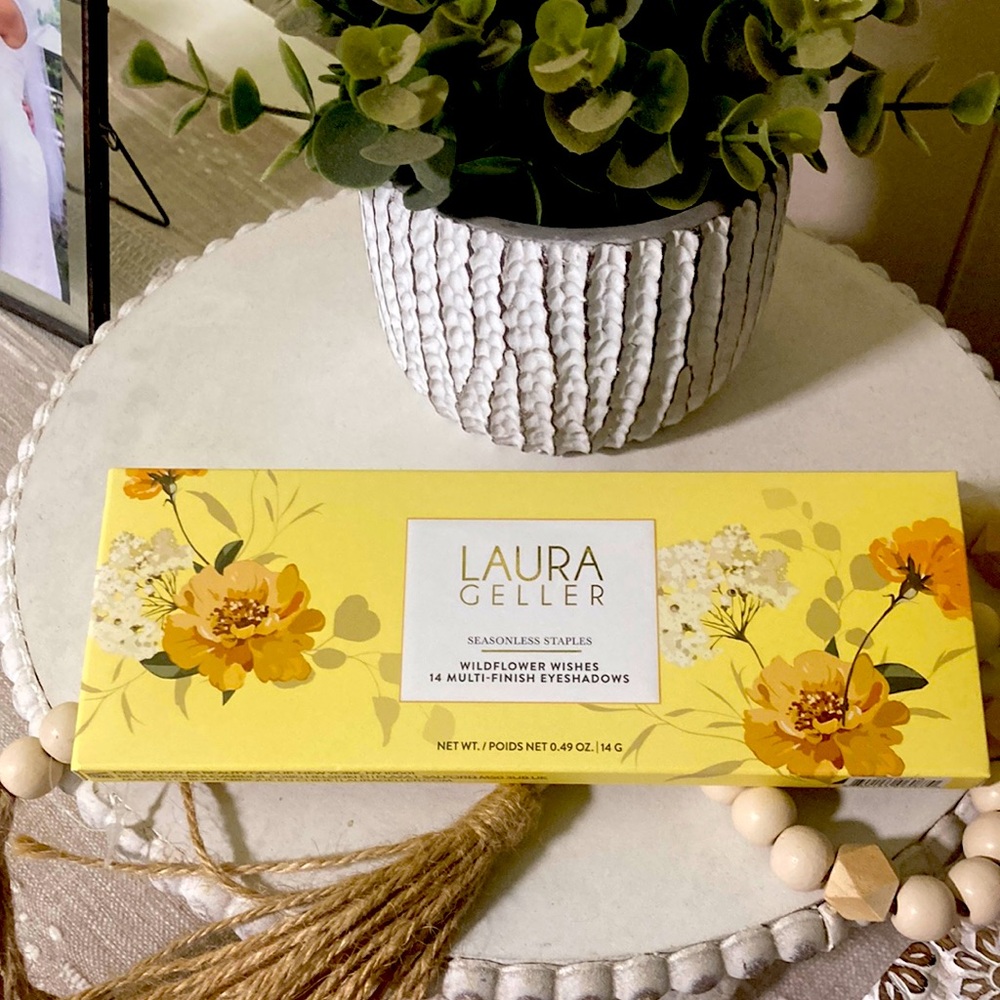 Laura Geller new not been open eyeshadow palette. Will ship out same day.